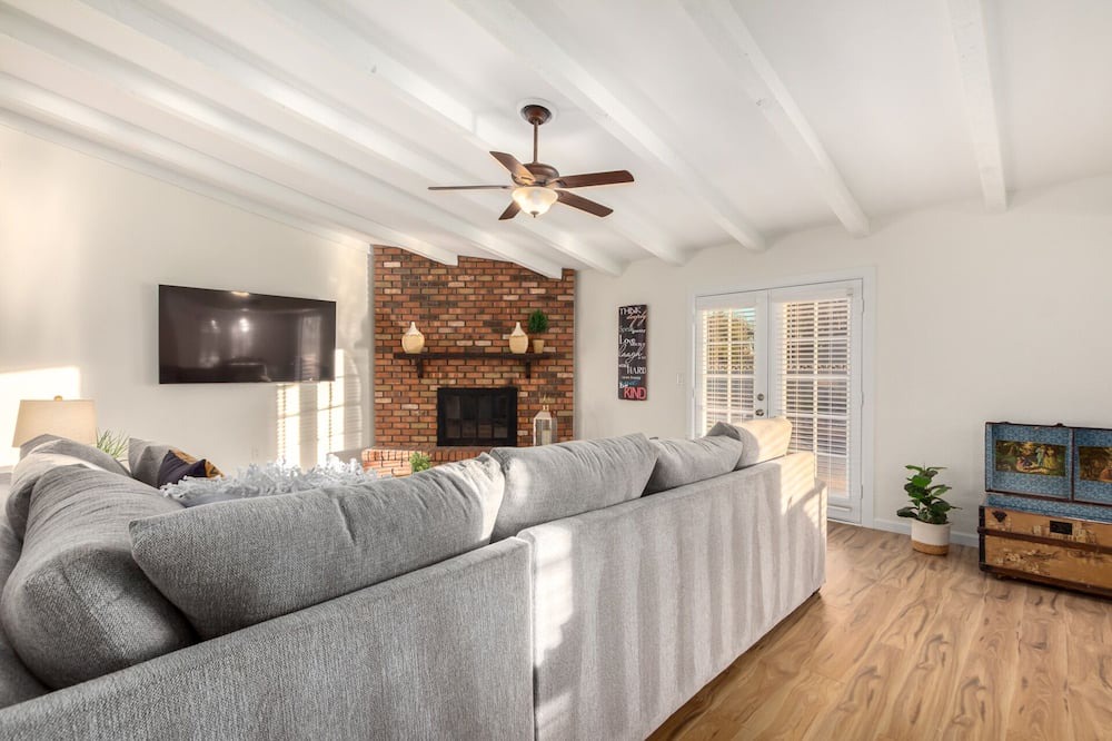 Photo of Livingroom in North Mountain