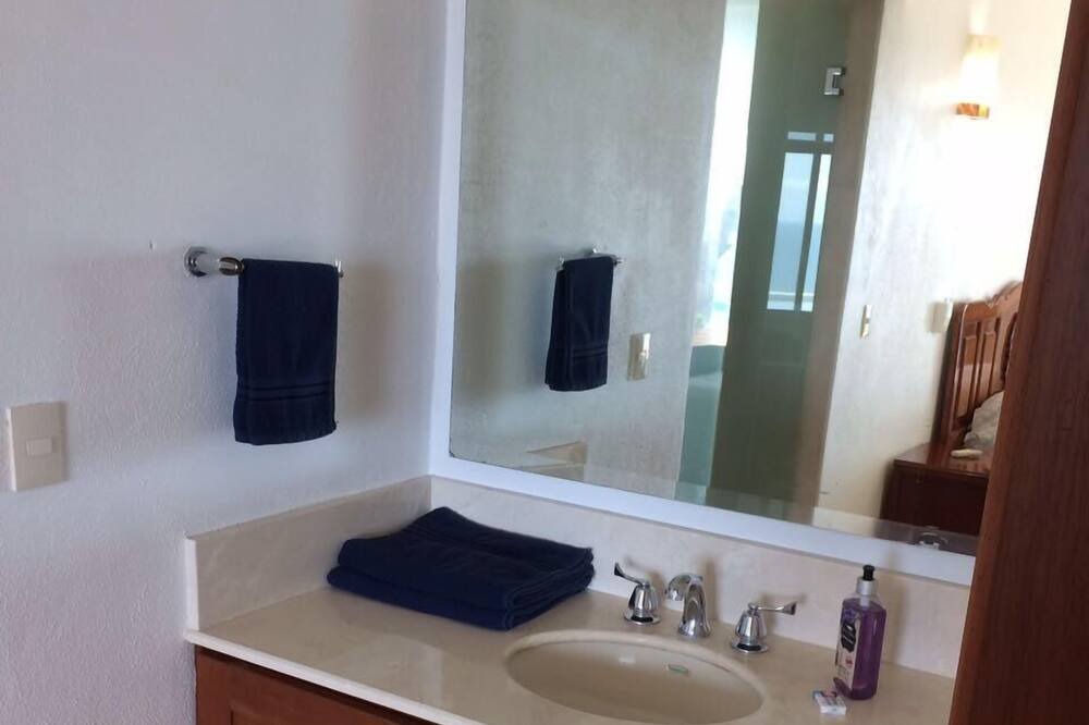 Photo of Bathroom in Santa Cruz