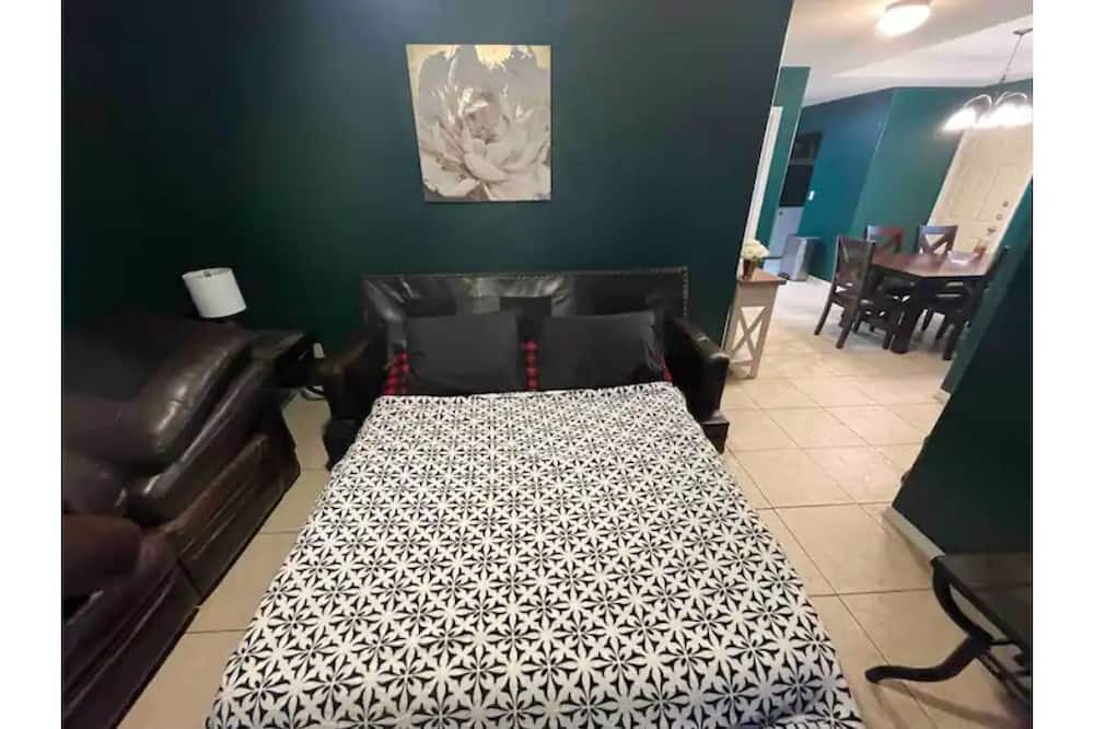 Photo of Bedroom in Edinburg