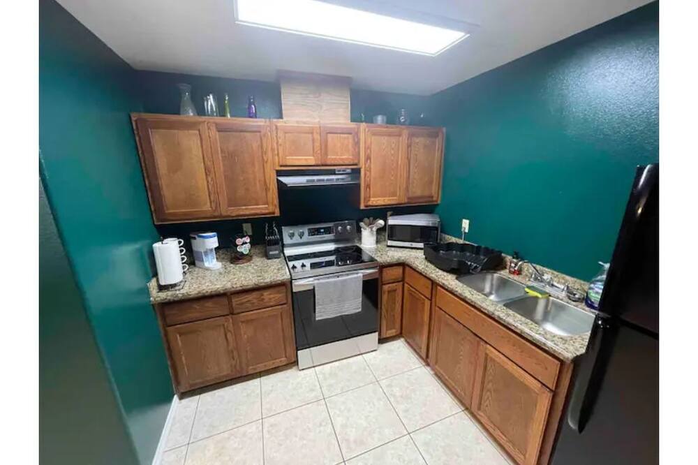 Photo of Kitchen in Edinburg