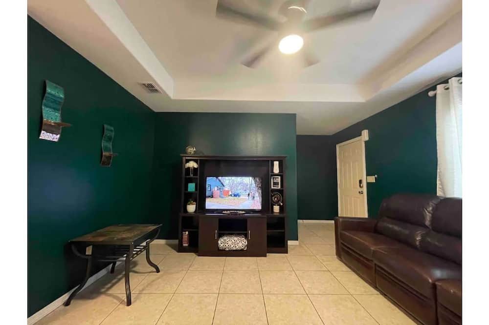 Photo of Bedroom in Edinburg