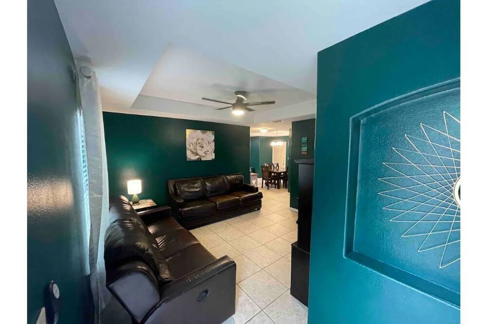 Photo of Bedroom in Edinburg