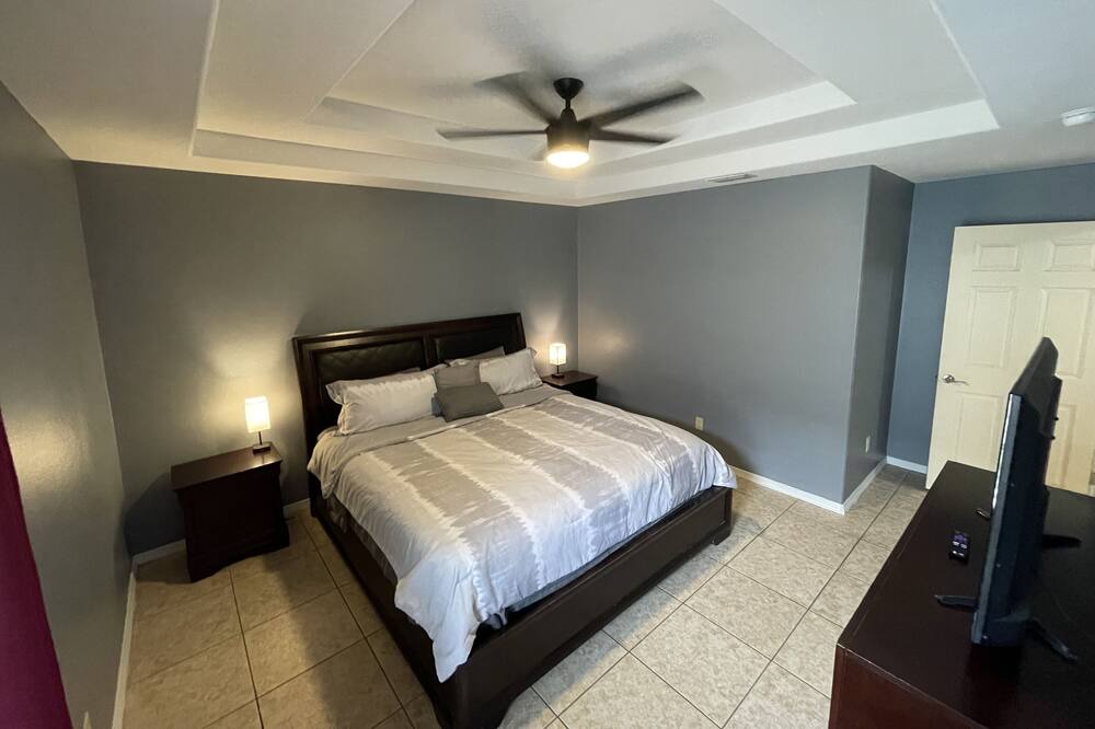 Photo of Bedroom in Edinburg
