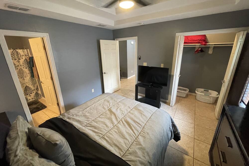 Photo of Bedroom in Edinburg