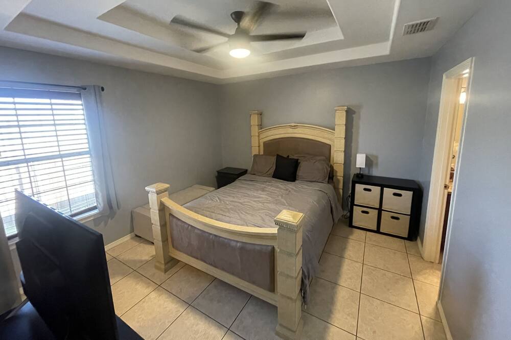 Photo of Bedroom in Edinburg