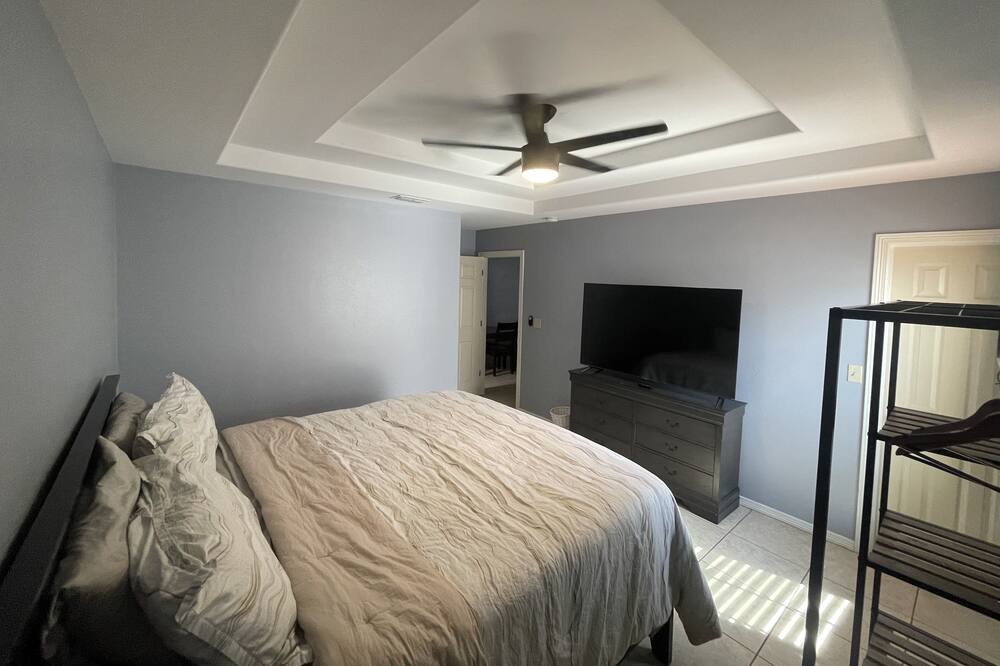 Photo of Bedroom in Edinburg