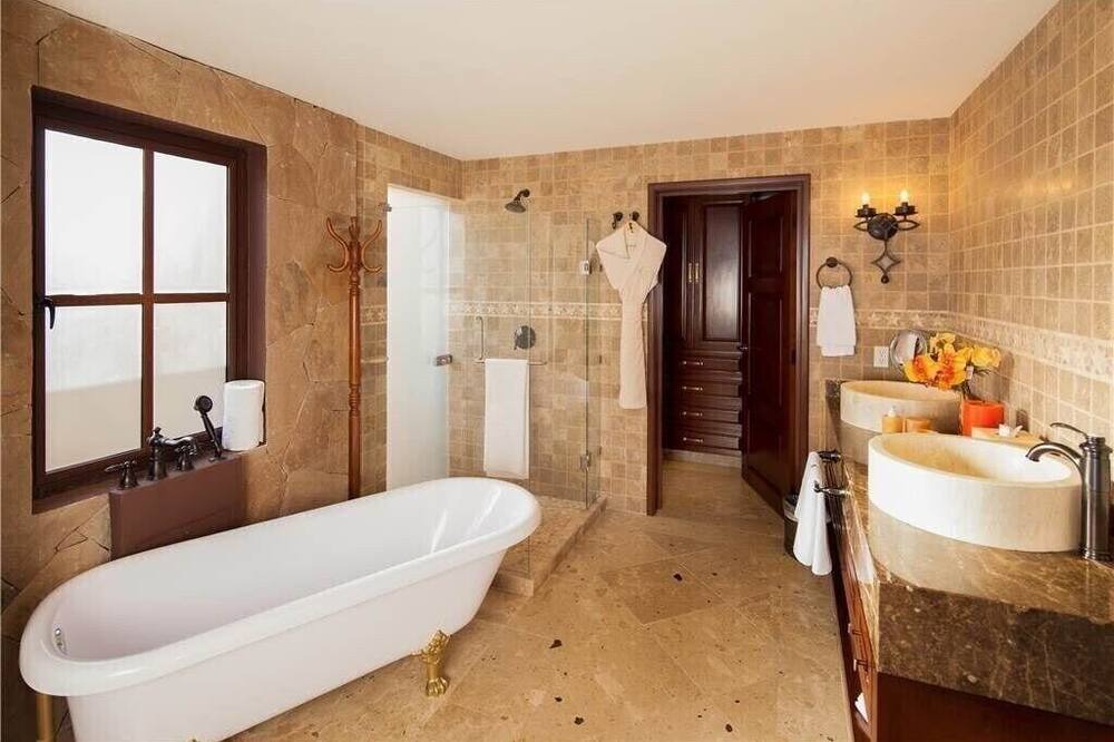 Photo of Bathroom in Cabo San Lucas