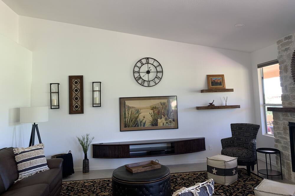 Photo of Livingroom in Saddlebrooke