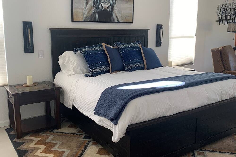 Photo of Bedroom in Saddlebrooke