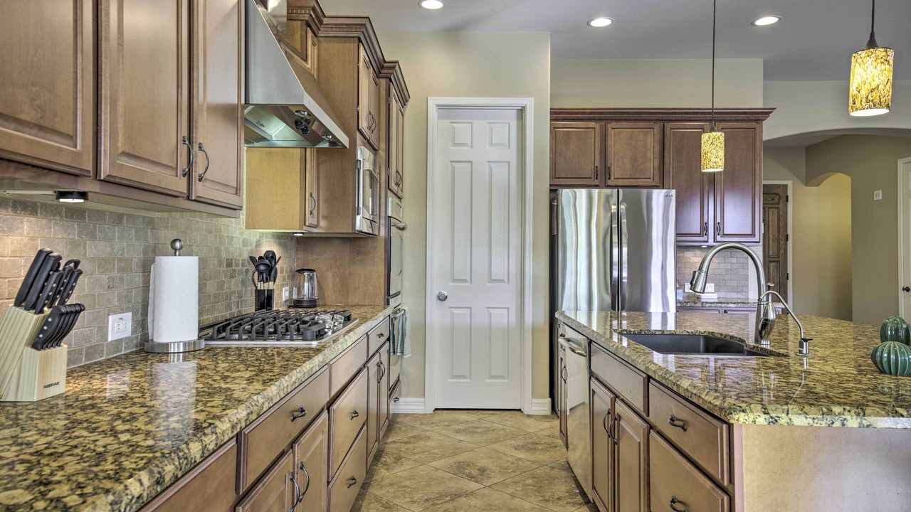 Photo of Kitchen in Montecito in Estrella