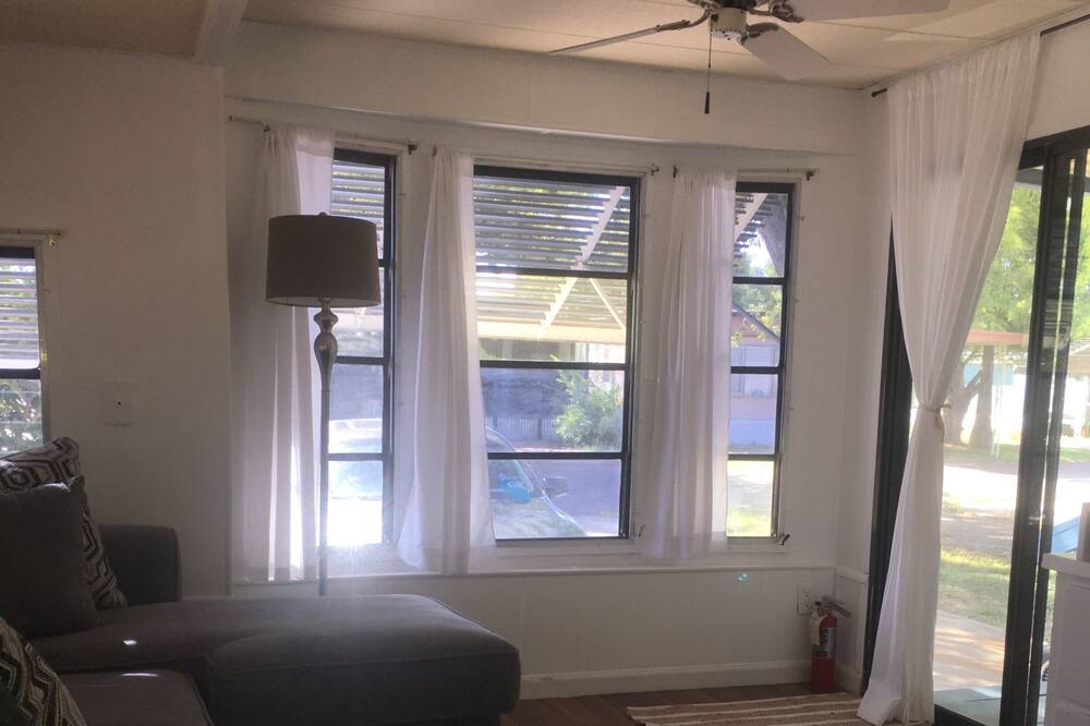 Photo of Livingroom in Mission