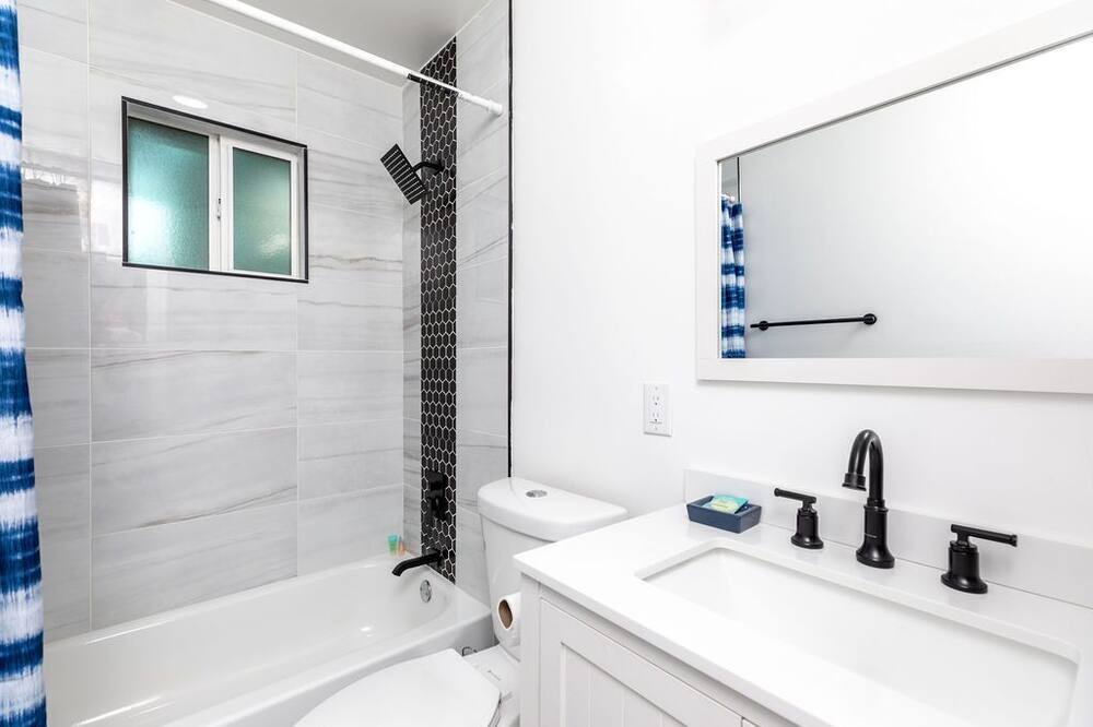 Photo of Bathroom in Hy-view