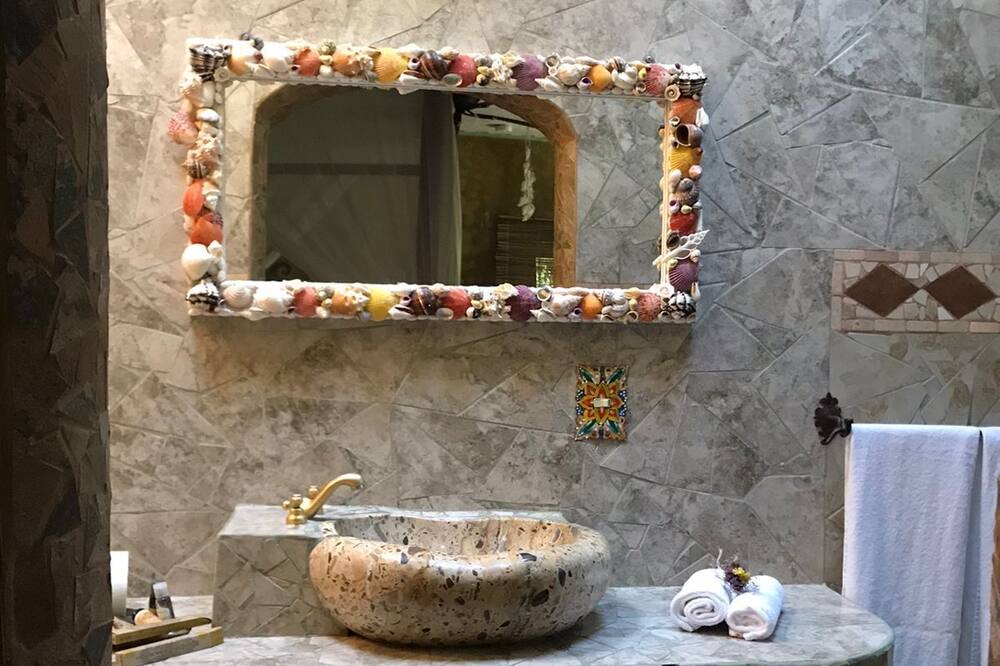 Photo of Bathroom in Riberas del Pilar