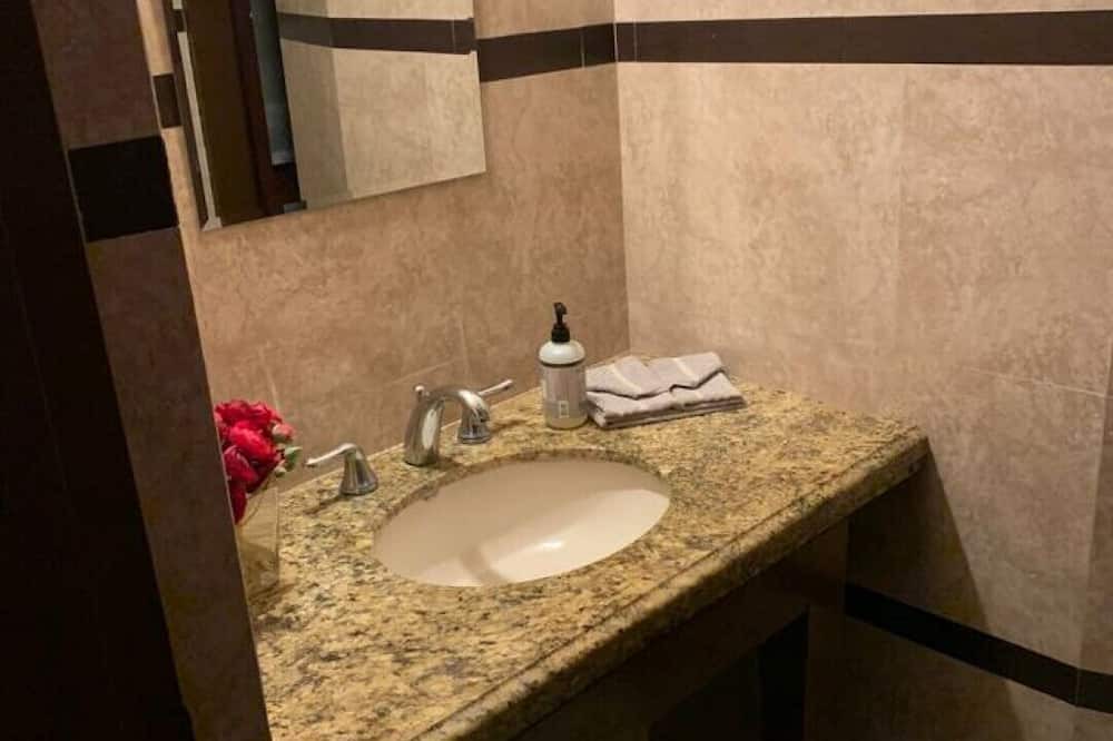 Photo of Bathroom in Tijuana