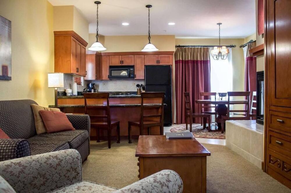 Photo of Livingroom in Cibola Vista