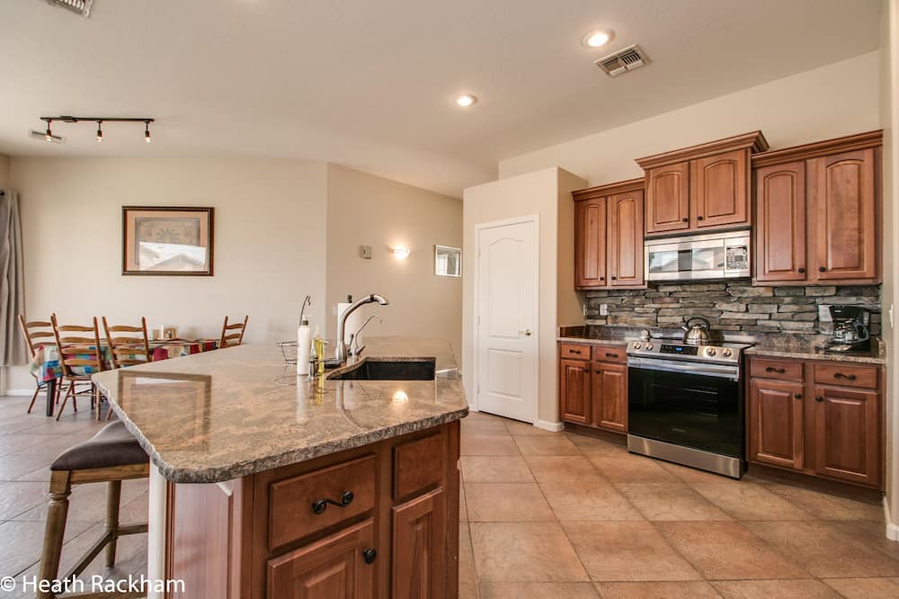Photo of Kitchen in Wigwam Creek North