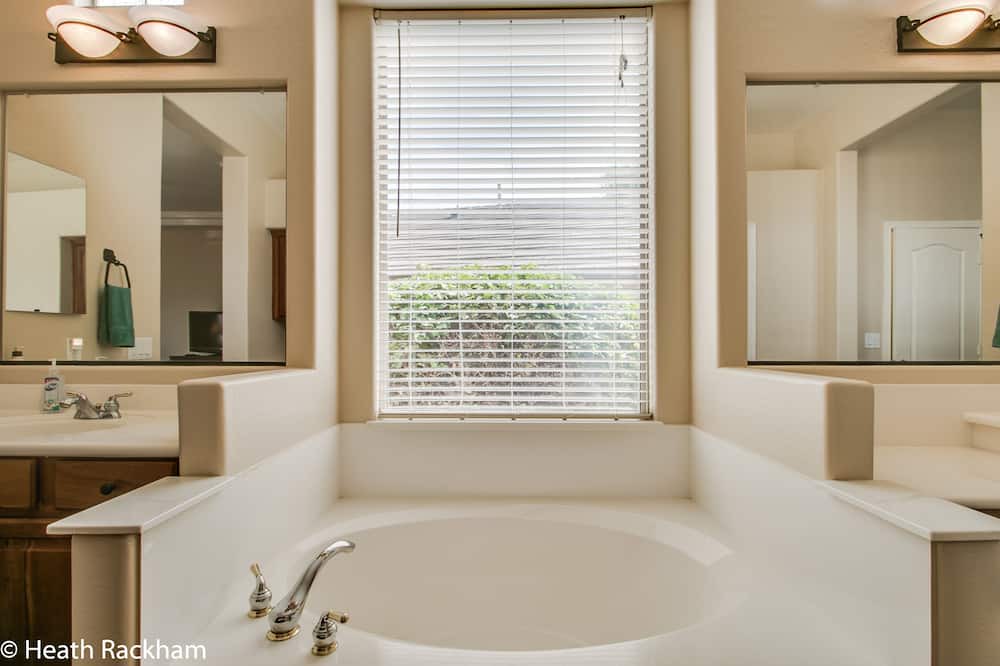 Photo of Bathroom in Wigwam Creek North