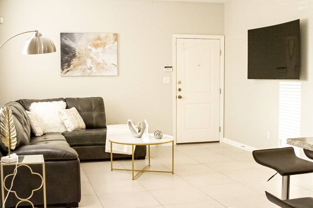 Photo of Livingroom in Edinburg
