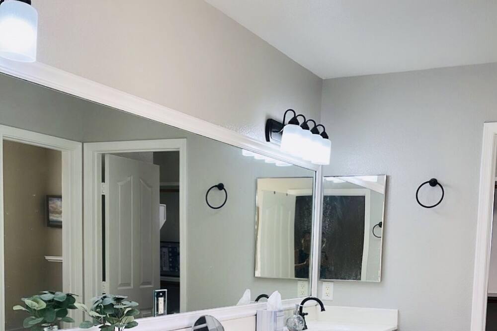 Photo of Bathroom in Fortuna Foothills