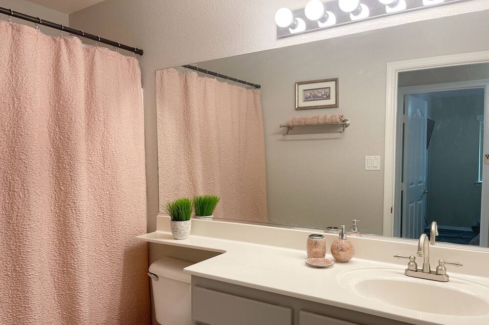 Photo of Bathroom in Fortuna Foothills