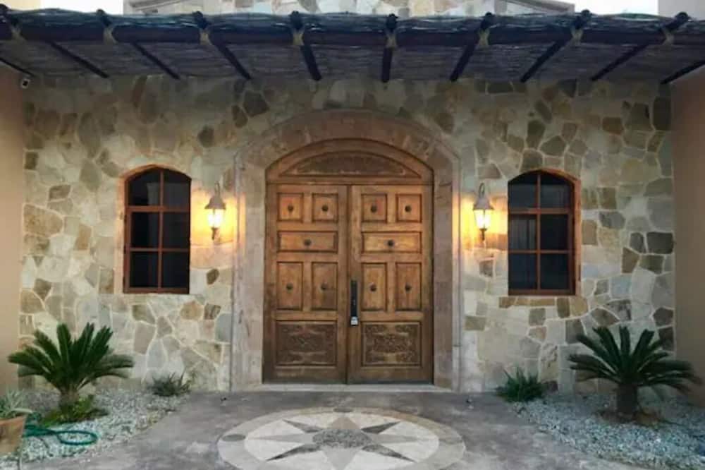 Photo of Outdoor in Vinorama