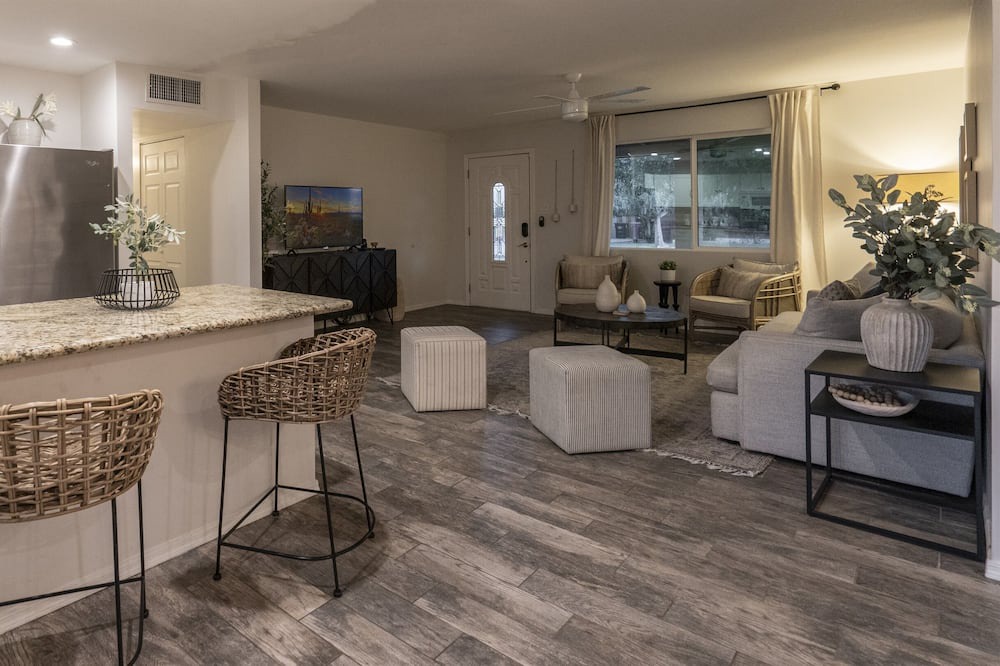 Photo of Bedroom in Papago Parkway