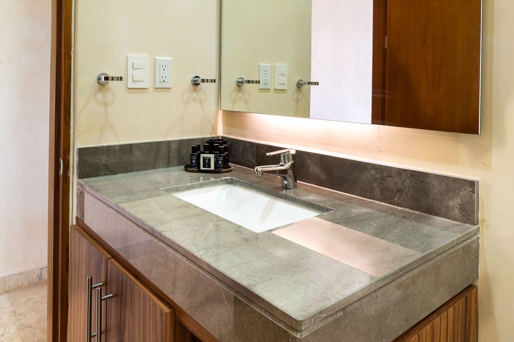 Photo of Bathroom in Zama