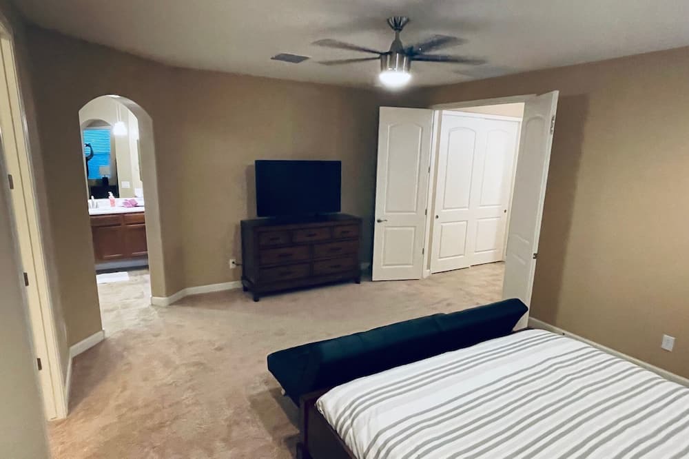 Photo of Bedroom in Glendale