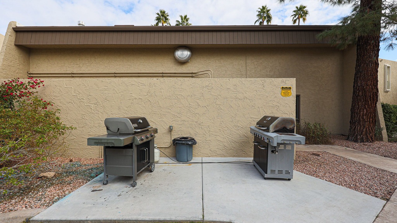 Photo of Outdoor in Entertainment District