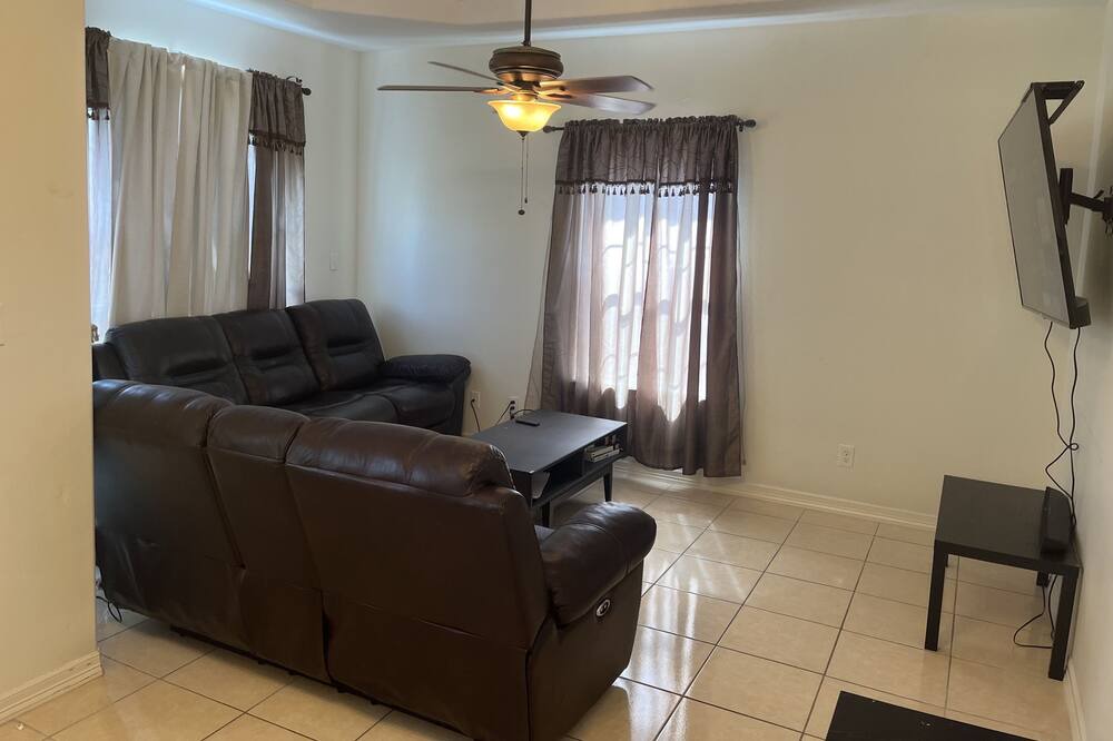 Photo of Livingroom in Mission