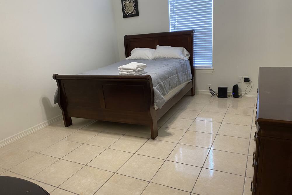 Photo of Bedroom in Mission
