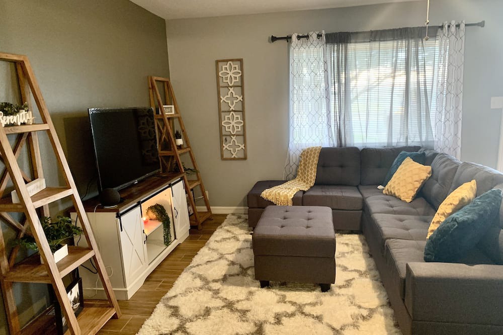 Photo of Livingroom in Mercedes