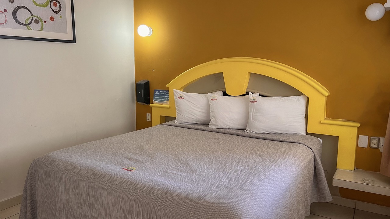 Photo of Bedroom in Sin Nombre
