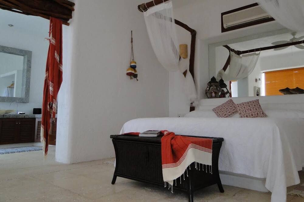 Photo of Bedroom in Las Brisas