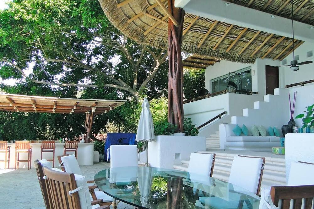 Photo of Patio Balcony in Las Brisas