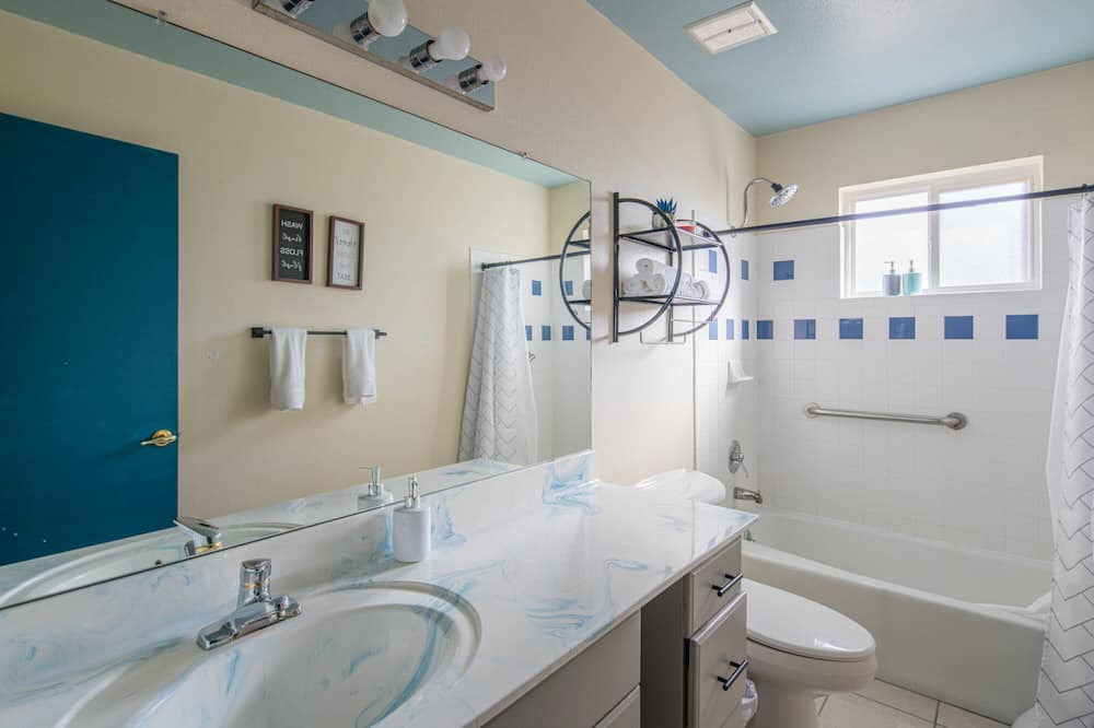 Photo of Bathroom in Glendale
