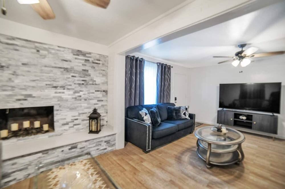 Photo of Livingroom in Yuma