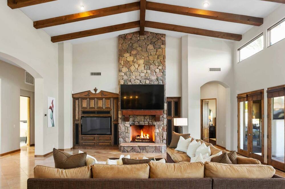 Photo of Livingroom in Charnwood