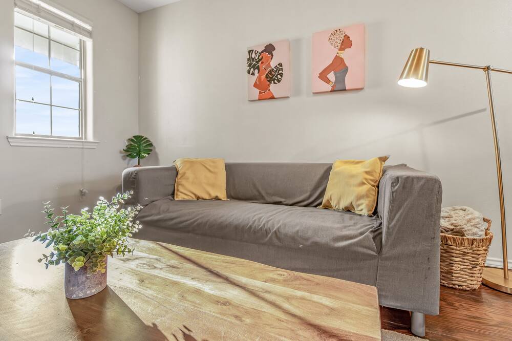 Photo of Livingroom in Mission