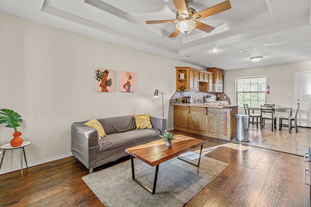 Photo of Livingroom in Mission