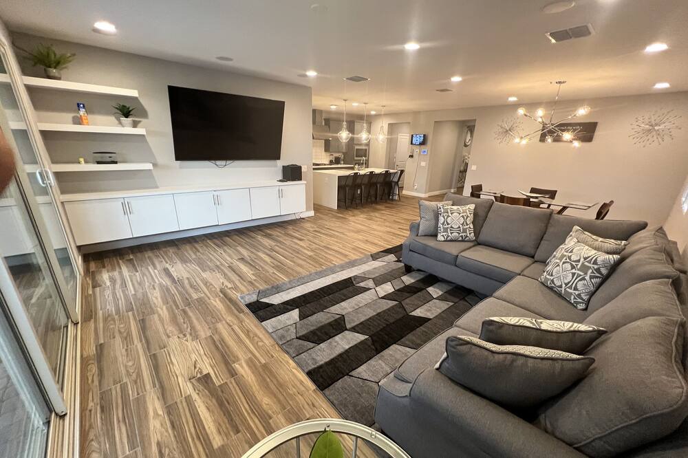 Photo of Livingroom in Maryvale