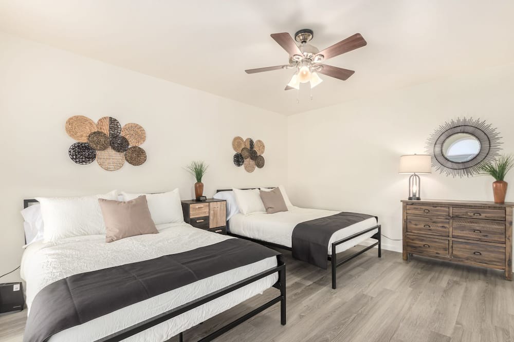 Photo of Bedroom in Peacock Village