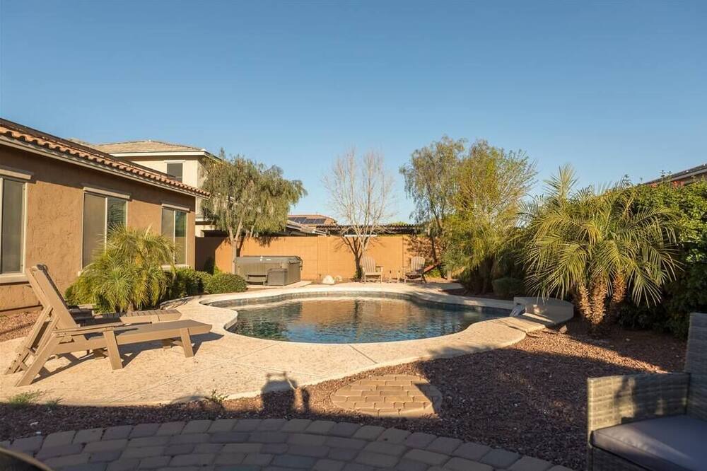 Photo of Outdoor in Surprise Farms
