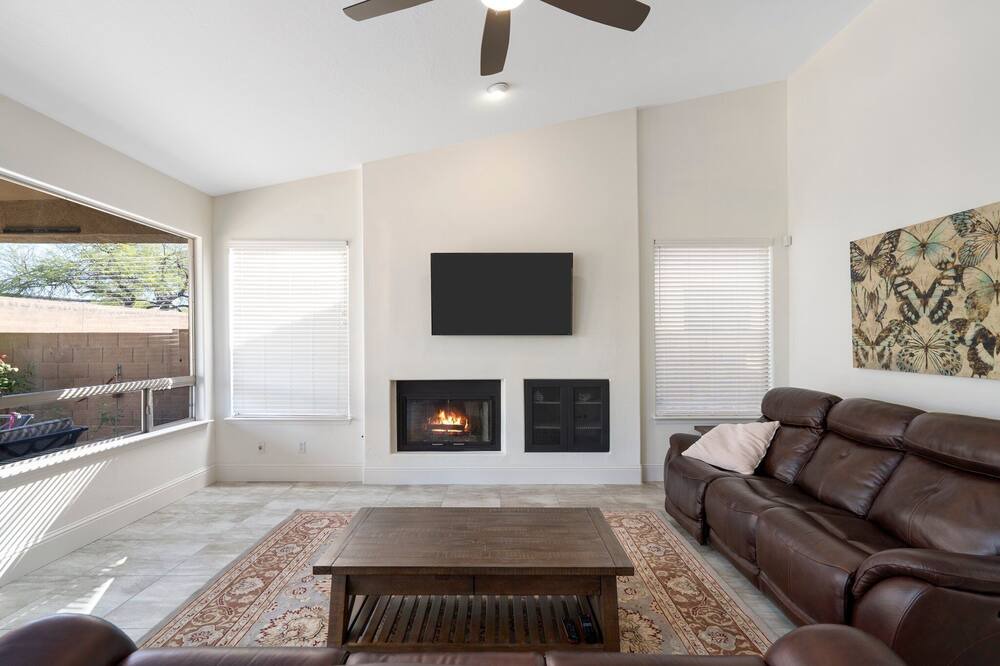 Photo of Livingroom in Kierland
