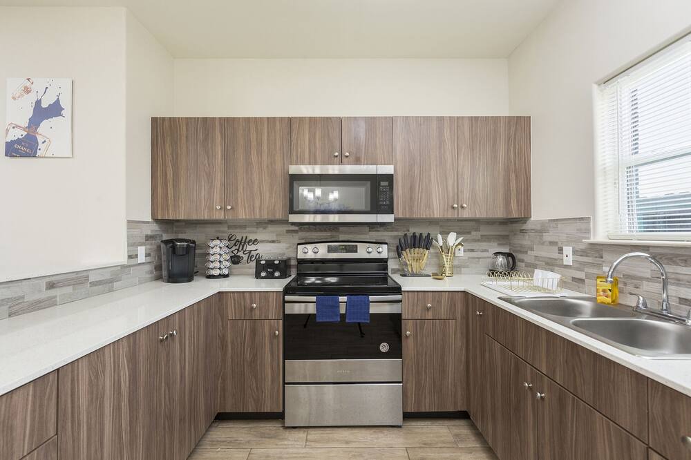 Photo of Kitchen in Edinburg