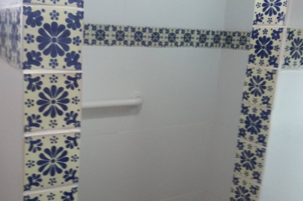 Photo of Bathroom in Ixtlahuacan de los Membrillos