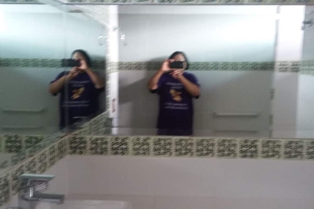 Photo of Bathroom in Ixtlahuacan de los Membrillos