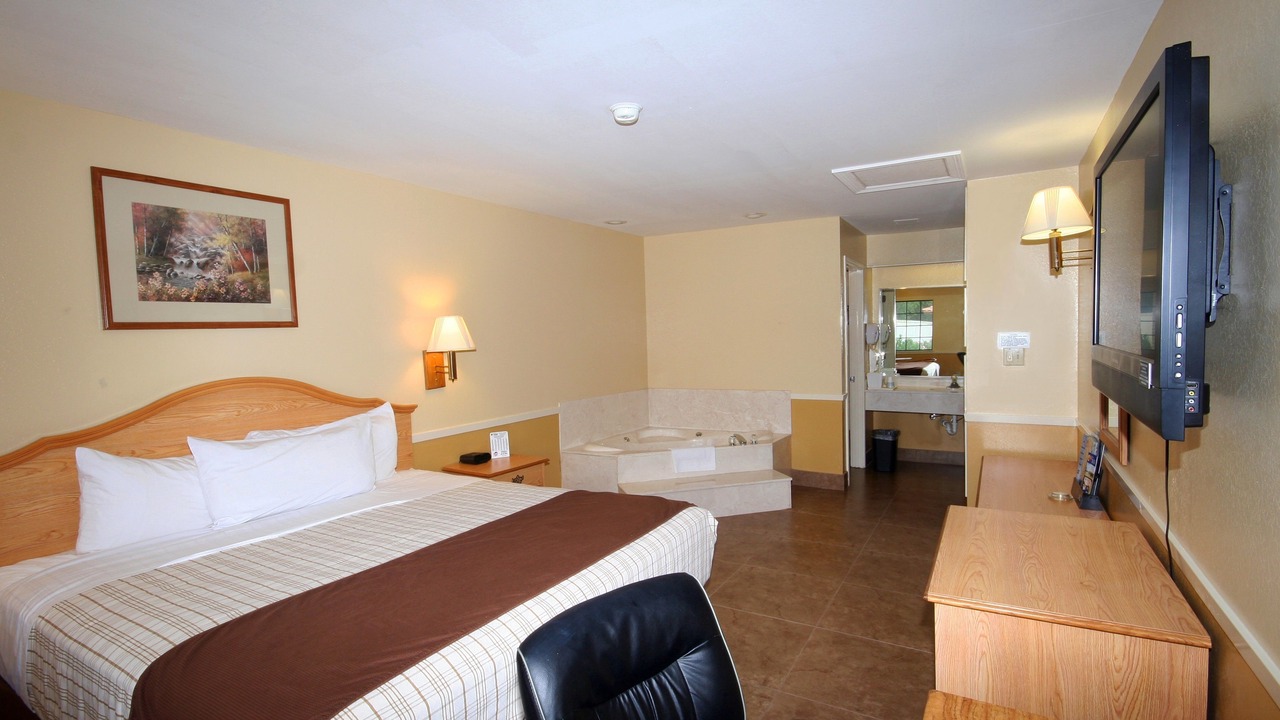 Photo of Bedroom in Edinburg