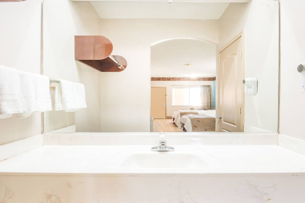 Photo of Bathroom in Edinburg