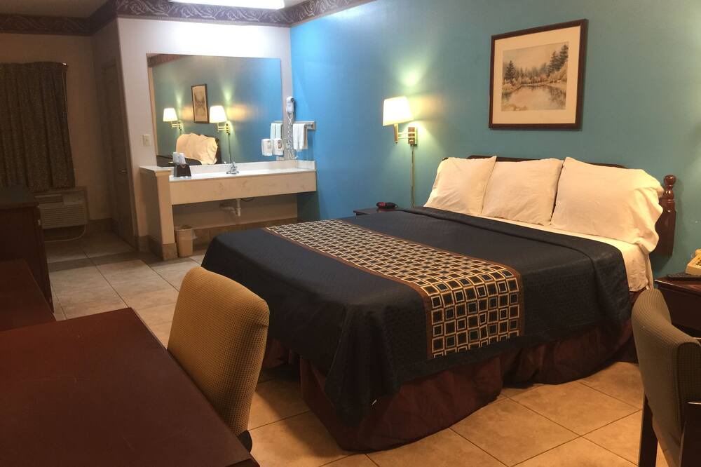 Photo of Bedroom in Edinburg